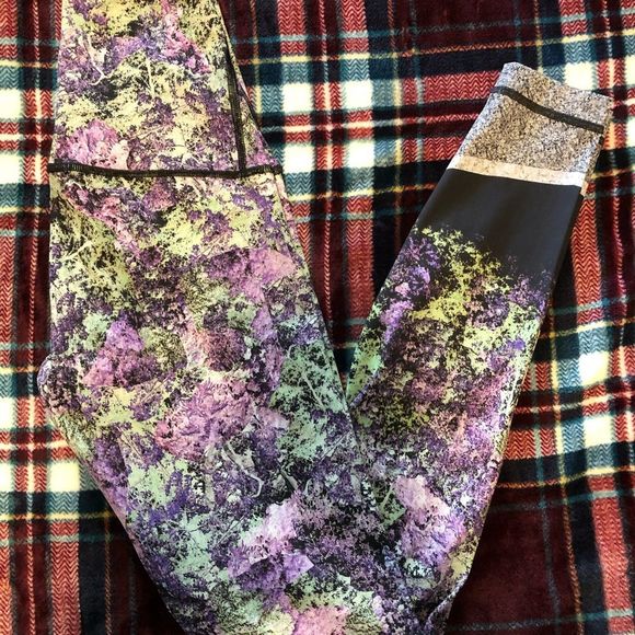 Lululemon HR WUP - Picture 3 of 6